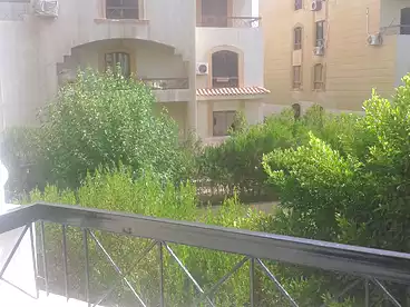 شقق للإيجار في شارع زيزينيا، المستثمرين الجنوبية، 137 متر