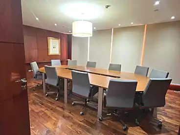 Administrative For rent in Northern 90th St., 90th Street, 600 sqm