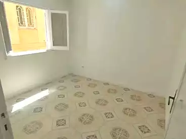 شقق للبيع في الكيلو 21، العجمي، 100 متر