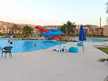 للبيع في منتجع كورال هيلز - نيو ستارز، منتجعات الساحل الشمالى، 124 متر