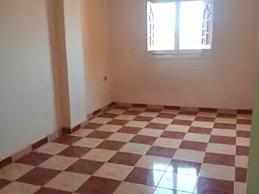 عقارات للإيجار في طريق كعبيش، فيصل، 150 متر