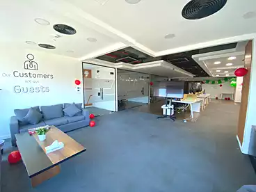 Offices For rent in Southern 90th St., 90th Street, 700 sqm