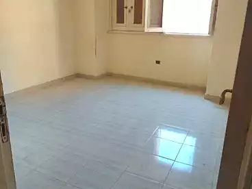 عقارات للإيجار في شارع الحنفية، البيطاش، 100 متر