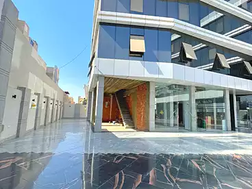 For rent in Southern 90th St., 90th Street, 150 sqm
