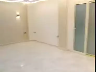 شقق للبيع في شارع الخمسين، النزهة 2، 170 متر