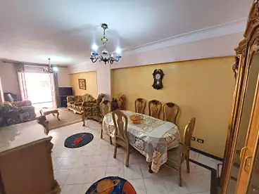 شقق مفروشة للبيع في شارع قائد اسراب البحار، ميامي، 90 متر