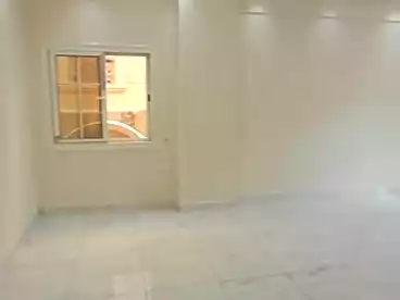 للإيجار في شارع سليمان عزبي، النرجس 3، 200 متر