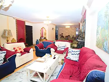 شقق للبيع في شارع طيبة، كامب شيزار، 210 متر