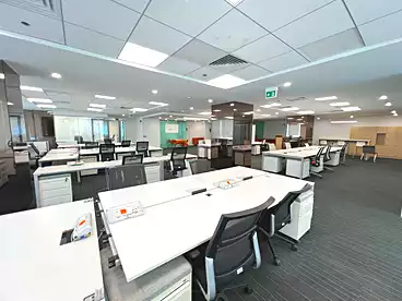 Offices For rent in Southern 90th St., 90th Street, 455 sqm