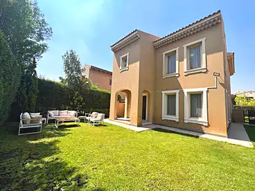 Villas For rent in Mivida Parcel, Mivida Compound - Emaar, 240 sqm