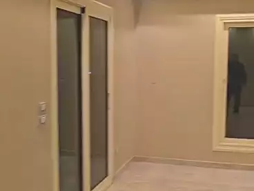 عقارات للإيجار في شارع النعمان بن عمرو، النرجس 6، 215 متر