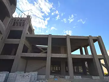 عيادات للبيع في الحي السابع عشر، الشيخ زايد، 91 متر