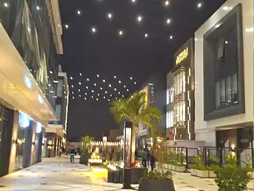 محلات للإيجار في المربع الذهبي، القاهرة الجديدة - التجمع الخامس، 145 متر