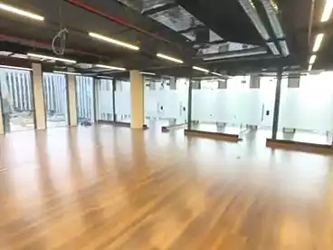 Offices For sale in Southern 90th St., 90th Street, 189 sqm