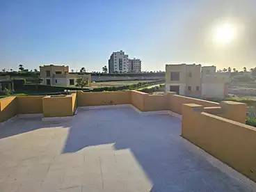 فلل للبيع في قارون، يوسف الصديق، 359 متر