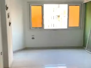 شقق للبيع في شارع المجزر الالي، اللبيني، 82 متر