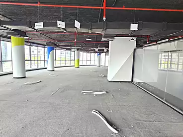 Administrative For rent in Northern 90th St., 90th Street, 632 sqm