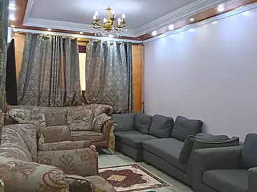 عقارات للبيع في شارع متفرع من ملك حفني، المندرة، 145 متر