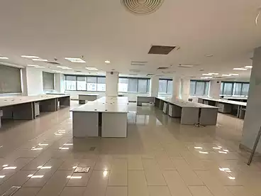 مقر إداري للإيجار في محور مصطفي كامل، التجمع الاول، 500 متر