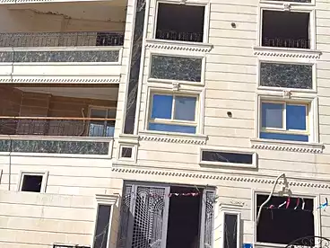 Apartments For sale in Neighborhood 5th, West Somid, 240 sqm