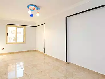 Apartments For sale in Gamal Abdel Nasser St., El Mandara, 165 sqm