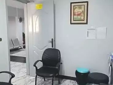 طبي للبيع في طريق السادات، الحي الأول، 86 متر