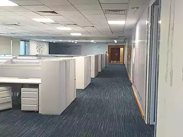 Offices For rent in Northern 90th St., 90th Street, 600 sqm