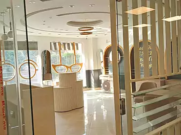 محلات للبيع في شارع 9، الهضبة العليا، 54 متر