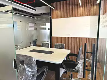 Administrative For rent in Southern 90th St., 90th Street, 350 sqm