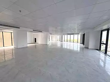Co-working space For rent in Northern 90th St., 90th Street, 317 sqm