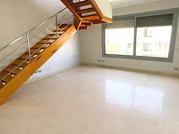 Penthouse For rent in Village Gate Compound - Palm Hills, Compounds in New Cairo, 210 sqm