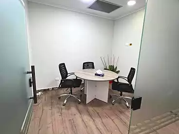 Co-working space For rent in Southern 90th St., 90th Street, 220 sqm