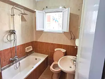 شقق للبيع في متفرع من شارع علي هيبة، السيوف بحري، 75 متر