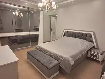 سكني للبيع في شارع نزية خليفة، الكوربة، 237 متر