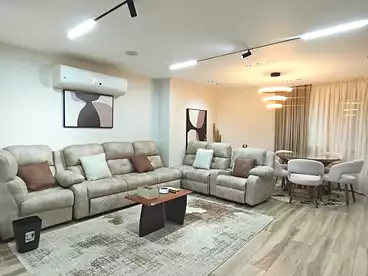 عقارات للبيع في شارع لبنان، المهندسين، 130 متر