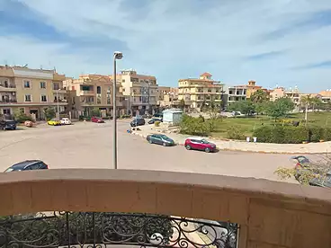 شقق للبيع في شارع زيد بن حارثه، جنوب الاكاديميه (أ)، 250 متر