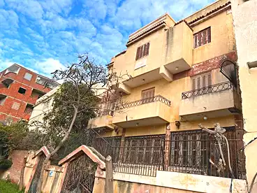 Separate Villa For sale in Kasr Al Quiri St, El Hanouvel, 300 sqm