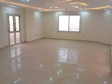 Administrative For rent in Eighth Neighborhood, Zahraa El Maadi, 250 sqm