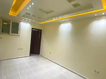 Roof For sale in El-Tayar St, El Bitash, 250 sqm