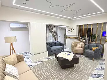 سكني للبيع في شارع الرياض، المهندسين، 165 متر