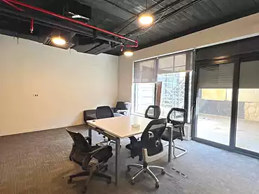 Offices For rent in Northern 90th St., 90th Street, 200 sqm