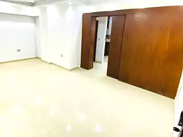 شقق للبيع في شارع سيدي كمال، المندرة بحري، 100 متر
