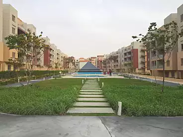Apartment with Garden For sale in Promenade Residence - Wadi Degla, Compounds in New Cairo, 225 sqm