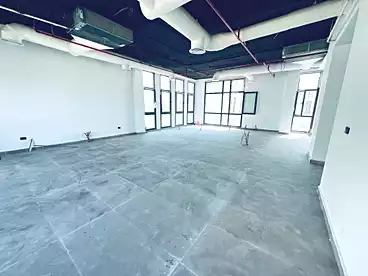 في دي بارك - كمبوند ديستريكت 5، كمبوند ديستريكت 5 - مراكز، 630 متر
