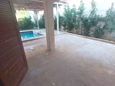 فلل للبيع في شارع الحنفية، البيطاش، 650 متر