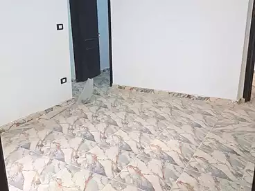 شقق للبيع في الكيلو 21، العجمي، 100 متر
