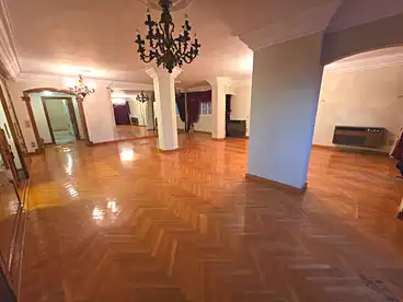 Apartments For rent in El Merghany St, Ard El Golf, 300 sqm