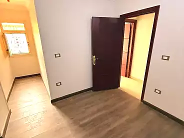 شقق للبيع في شارع سيدي كمال، المندرة بحري، 100 متر