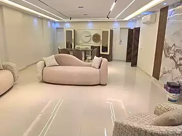 شقق مفروشة للبيع في شارع كورنيش النيل، شبرا، 300 متر