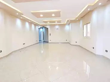 في اللوتس الجنوبيه، اللوتس، 240 متر
